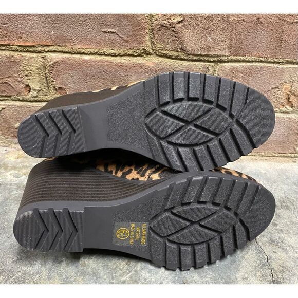 Soda Cheetah Faux Suede Print Lace Up Wedge Bootie NEW Size 6.5 - Picture 6 of 7